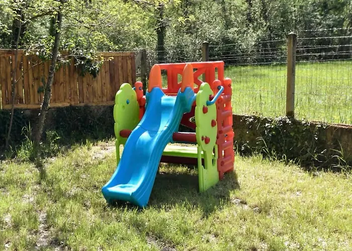 De L'oustalet בית נופש Lisse